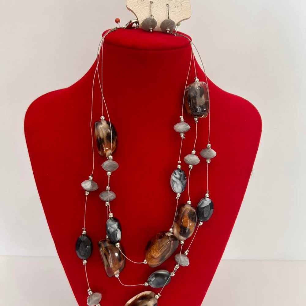 2pc. NWT Silver tone Beaded Necklace with Hook  Earring set